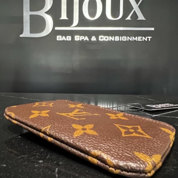 Louis Vuitton Coin/ Key Purse - Picture 7 of 7